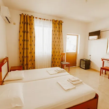 Horizon Hotel *