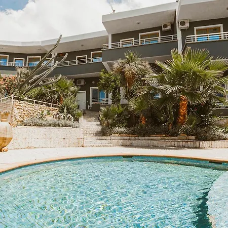 Horizon Hotel *